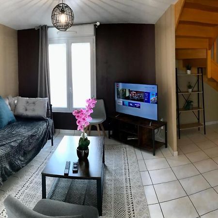 Agreable Maison Proche Gare Avec Parking Gratuit Le Mans Exterior foto