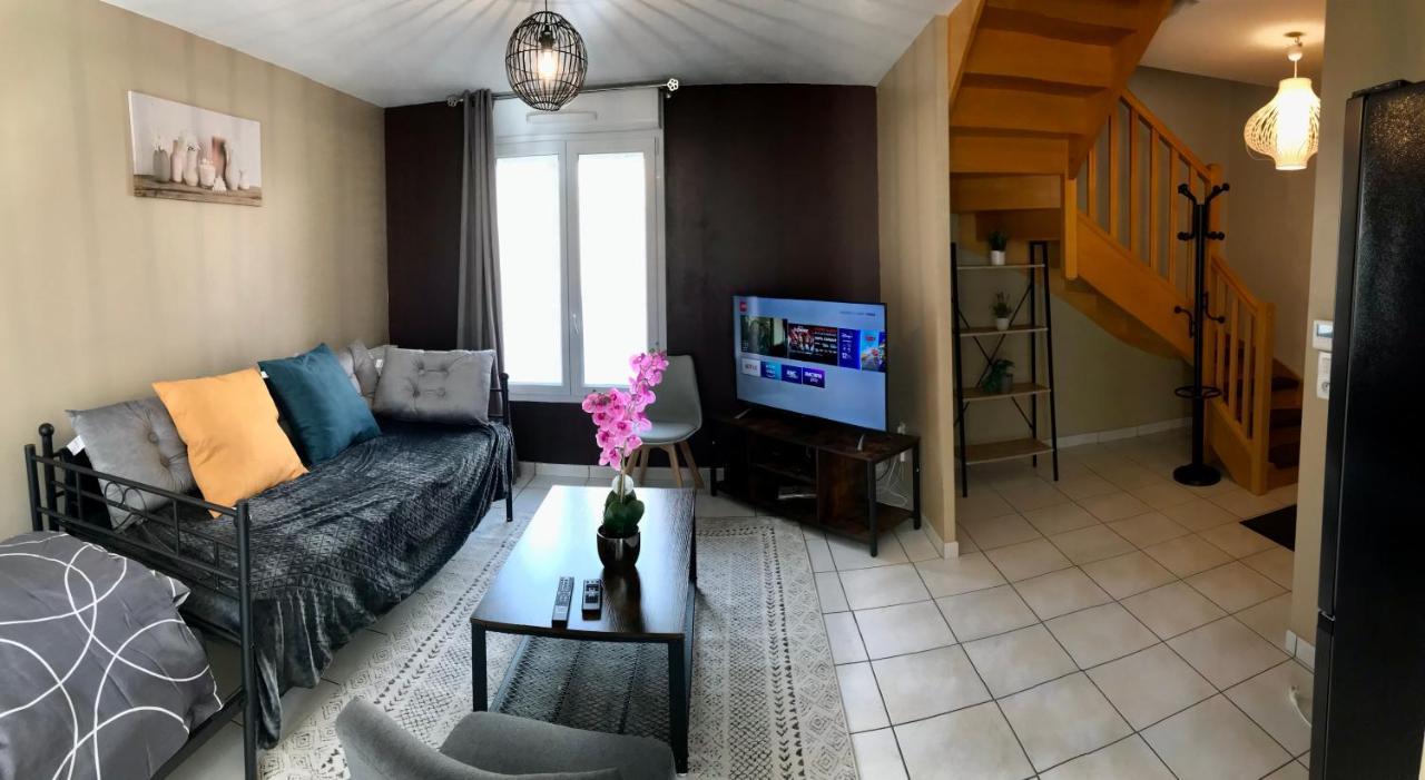 Agreable Maison Proche Gare Avec Parking Gratuit Le Mans Exterior foto