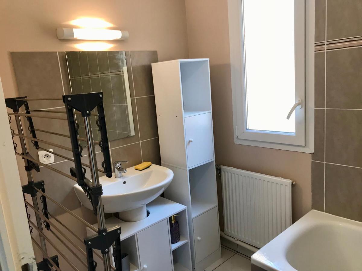Agreable Maison Proche Gare Avec Parking Gratuit Le Mans Exterior foto