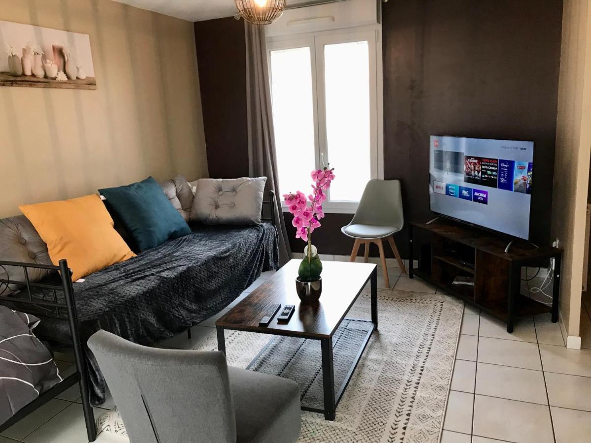 Agreable Maison Proche Gare Avec Parking Gratuit Le Mans Exterior foto
