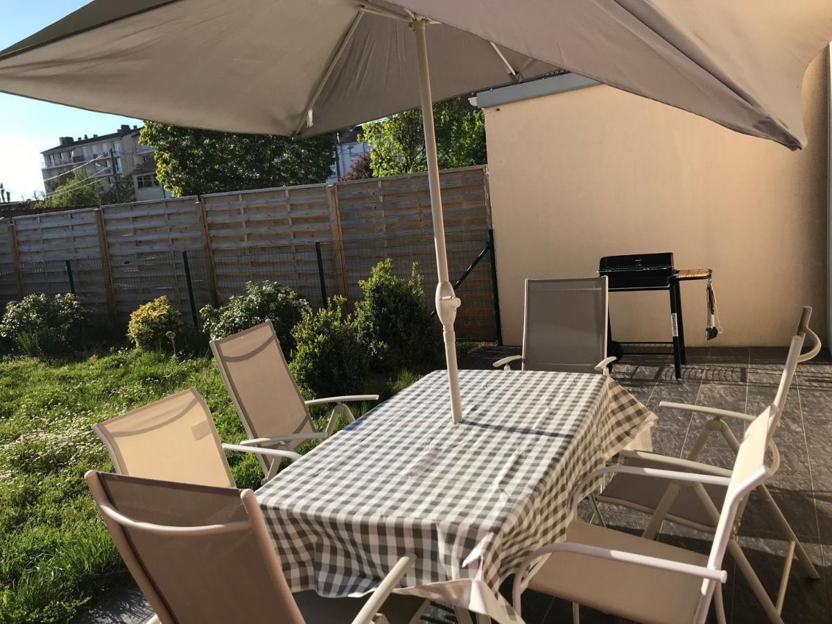 Agreable Maison Proche Gare Avec Parking Gratuit Le Mans Exterior foto